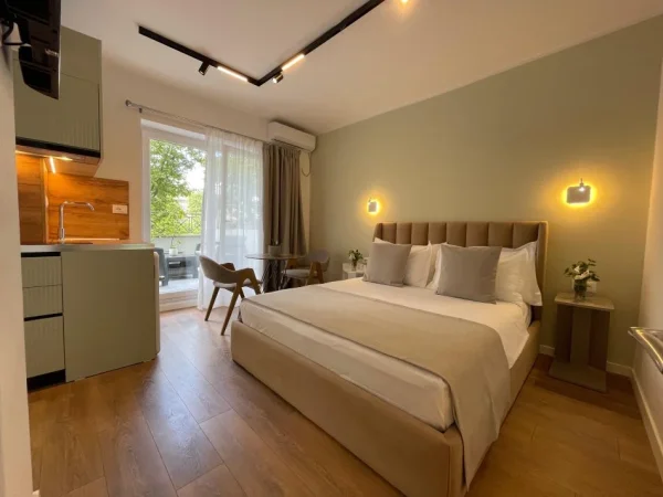 Tirane, Shiten 2 Garsoniere me Verande, Kati 2, 170.000 € (Brryli) Mundesi shume e mire investimi!