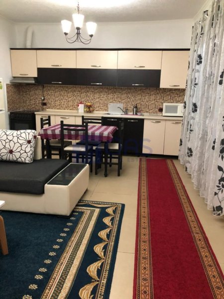 Tirane, jepet me qera apartament 1+1+Aneks+Ballkon Kati 1, 90 m² 450 € (Don Bosco)