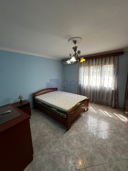 Tirane, jepet me qera 2+1+Aneks+Ballkon , (Is)