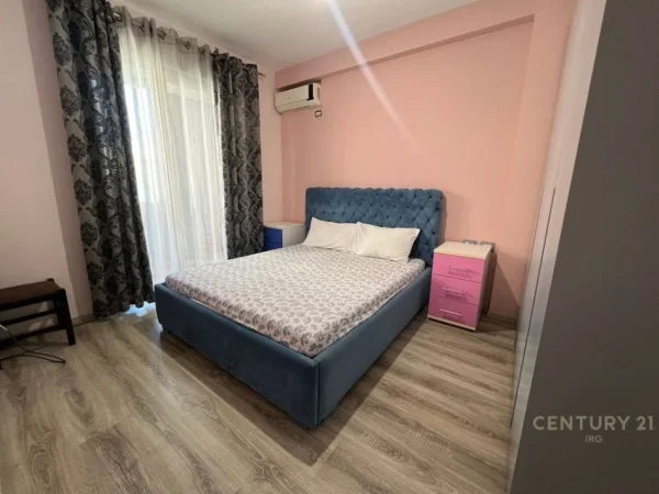 Tirane, jepet me qera apartament 2+1 Kati 5, 90 m² 550 € (Bar Artisti)