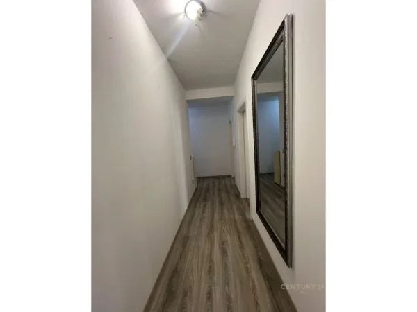 Tirane, jepet me qera apartament 2+1 Kati 5, 90 m² 550 € (Bar Artisti)