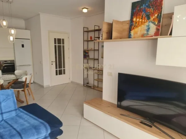 Tirane, jepet me qera apartament 2+1 Kati 4, 120 m² 600 € (Rrethrrotullimi Astirit)