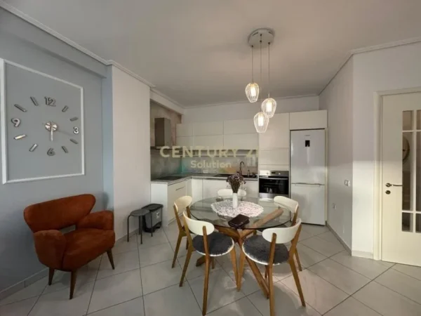 Tirane, jepet me qera apartament 2+1 Kati 4, 120 m² 600 € (Rrethrrotullimi Astirit)