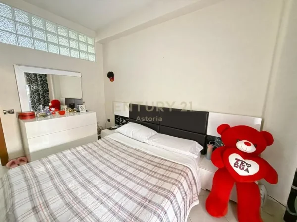 Tirane, jepet me qera apartament 2+1 Kati 5, 100 m² 650 € 