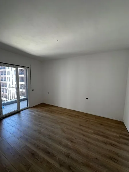 Tirane, shitet apartament 1+1+Ballkon Kati 5, 75 m² 64.000 € (Kamez , rruga Bulevardi Berisha)