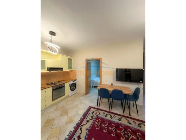 0683487469 Tirane, jepet me qera apartament 1+1 Kati 14, 47 m² 650 € (9 Kateshet)
