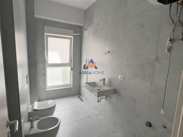 Tirane, shitet apartament 1+1+Ballkon Kati 5, 60 m² 96.000 € (ALI DEMI)