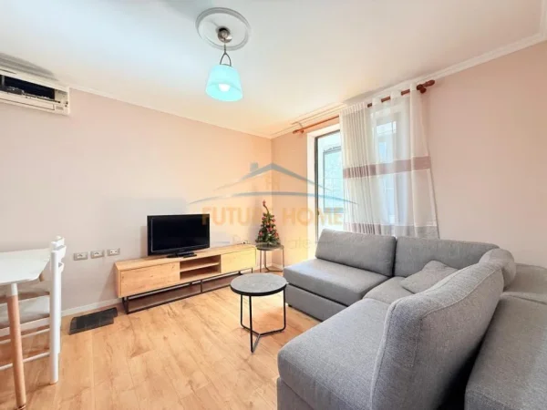 Tirane, shitet apartament 2+1+Ballkon Kati 2, 76 m² 140.000 € (Zona e brrylit)
