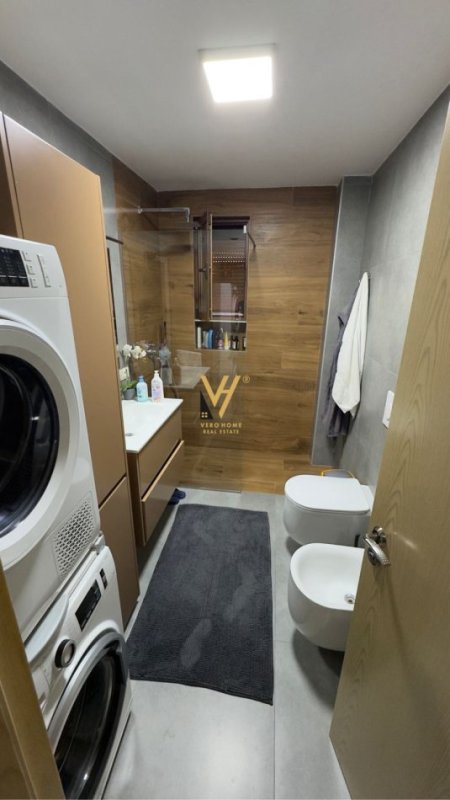 Tirane, shitet apartament 2+1+Ballkon Kati 5, 70 m² 150.000 € (ISH EKSPOZITA)