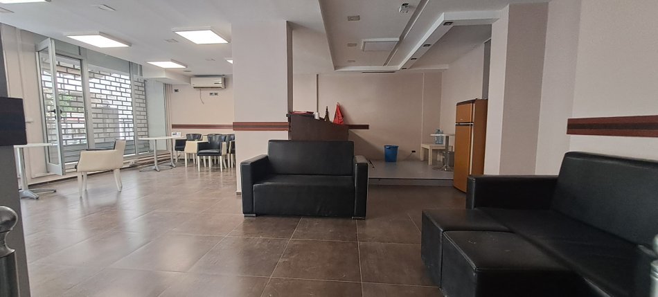 Durres, shitet ambjent biznesi Kati 0, 130 m² 200.000 € (Ujesjellesi)