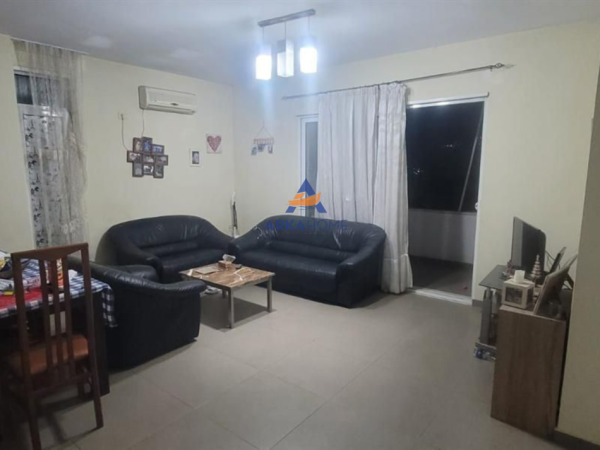 Tirane, shitet apartament 2+1+Ballkon Kati 3, 138 m² 130.000 € (PRANE RRUGES KONFERENCA E PEZES SPITALI AMERIKAN 3)