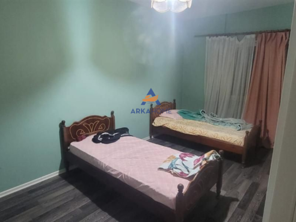 Tirane, shitet apartament 2+1+Ballkon Kati 3, 138 m² 130.000 € (PRANE RRUGES KONFERENCA E PEZES SPITALI AMERIKAN 3)