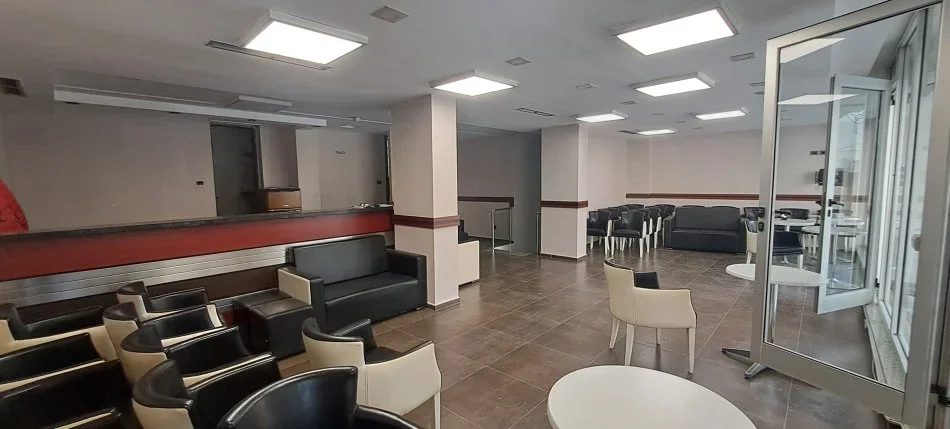 Durres, jepet me qera ambjent biznesi Kati 0, 130 m² 600 € (UKD)