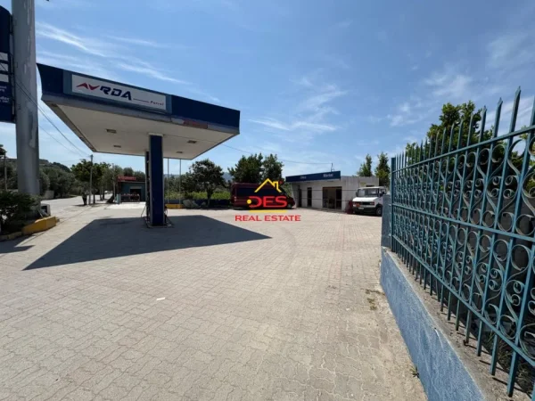 Vlore, shitet ambjent biznesi Kati 0, 646 m² 400.000 € (Rruga Demokracia)