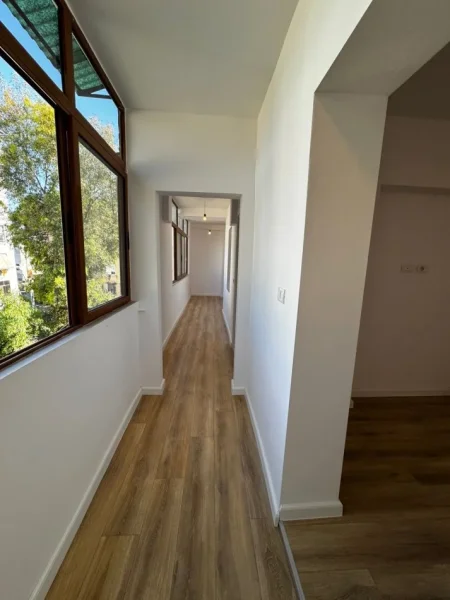 Tirane, shitet apartament 1+1 Kati 4, 44 m² 106.000 € (Mozaiku pran ringut)