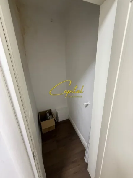 Tirane, jepet me qera zyre Kati 2, 120 m² 1.000 € (ISH BLLOKU)