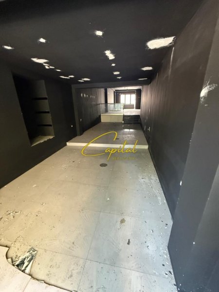 Tirane, jepet me qera ambjent biznesi Kati 2, 290 m² 7.000 € (ISH BLLOKU)