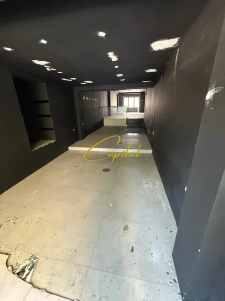 Tirane, jepet me qera ambjent biznesi Kati 2, 290 m² 7.000 € (ISH BLLOKU)