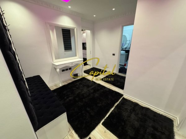 Tirane, jepet me qera apartament 2+1 Kati 4, 90 m² 500 € (FRESKU)
