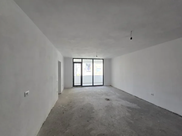 Tirane, shitet apartament 3+1+Ballkon Kati 4, 132 m² 