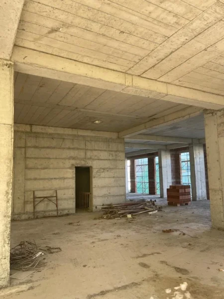 Durres, jepet me qera ambjent biznesi Kati 1, 452 m² 1.700 €