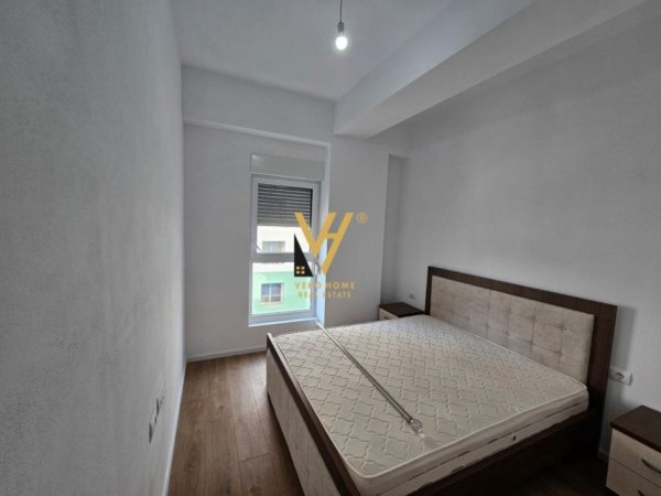 Tirane, jepet me qera apartament 2+1+Ballkon Kati 4, 85 m² 500 € (ALI DEMI)