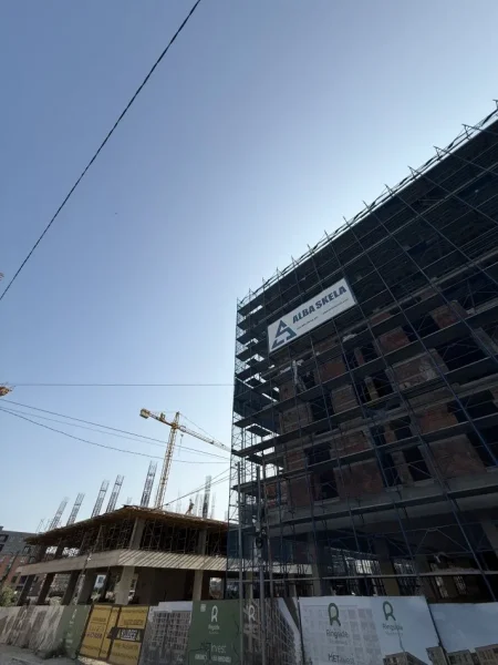 Tirane, shitet apartament 2+1 , (Ringside Residences, Paskuqan)