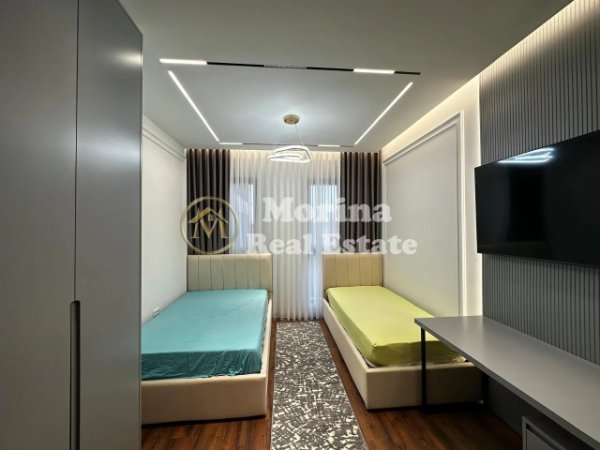 Tirane, jepet me qera apartament 2+1 Kati 4, 115 m² 1.000 € (Farmacia 10-Kompleksi Arlis)