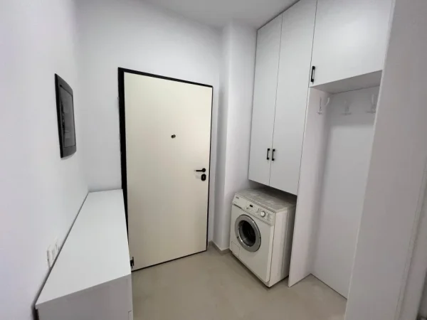 Tirane, jepet me qera apartament 2+1 Kati 3, 100 m² 600 € (rruga 5 maji)