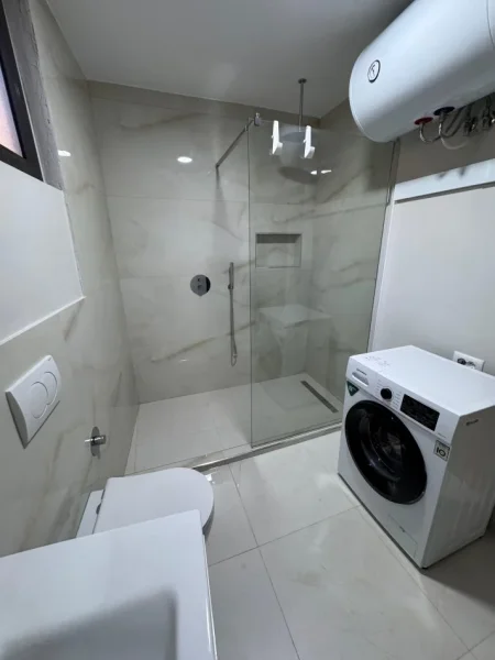 Tirane, jepet me qera shtepi 1+1 , 70 m² 600 € (rruga qemal stafa)