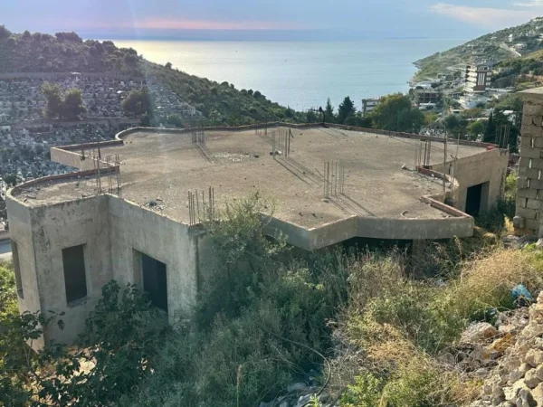 Sarande, shitet Vile 2 Katshe , 364 m² 200.000€ Janaq Kumi)