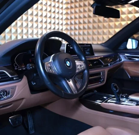 Tirane, shitet makine Bmw 730D Nafte, e zeze automatik Klima 100 km 64.000 €