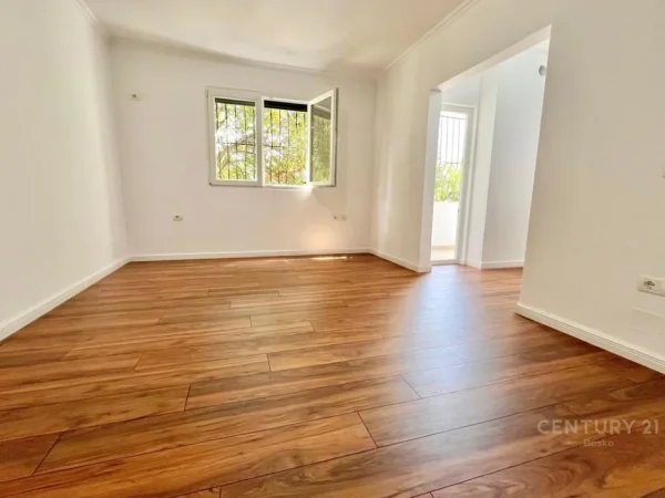 Tirane, shitet apartament 1+1+Ballkon Kati 2, 63 m² 122.000 € 