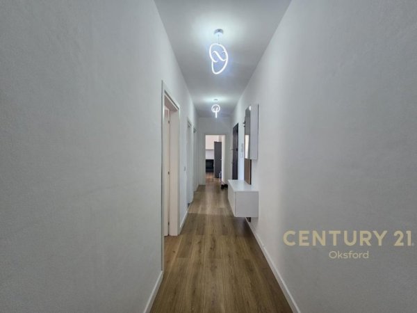 Tirane, shitet apartament 3+1 Kati 9, 104 m² 175.000 € 