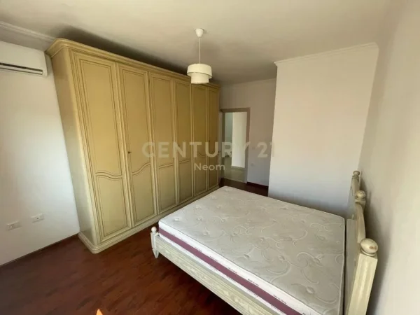Tirane, shitet apartament 1+1 Kati 3, 71 m² 95.000 € 