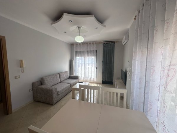 Tirane, jepet me qera apartament 1+1 Kati 7, 60 m² 450 € (Selvia , Rruga e saraceve)