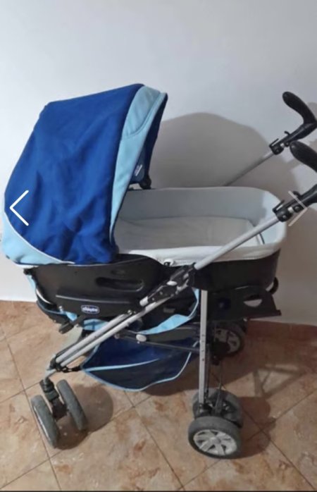 Tirane, shes Karroce chicco per femije,eshte ne gjendje perfekte dhe lehtesisht e mbyllshme 50 €