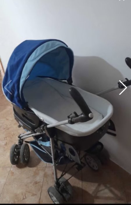 Tirane, shes Karroce chicco per femije,eshte ne gjendje perfekte dhe lehtesisht e mbyllshme 50 €