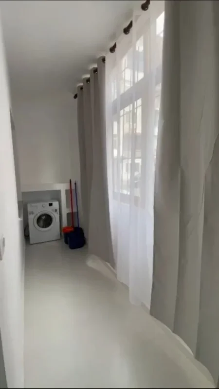 Tirane, jepet me qera apartament 2+1 Kati 1, 100 m² 800 € (rruga e durresit)