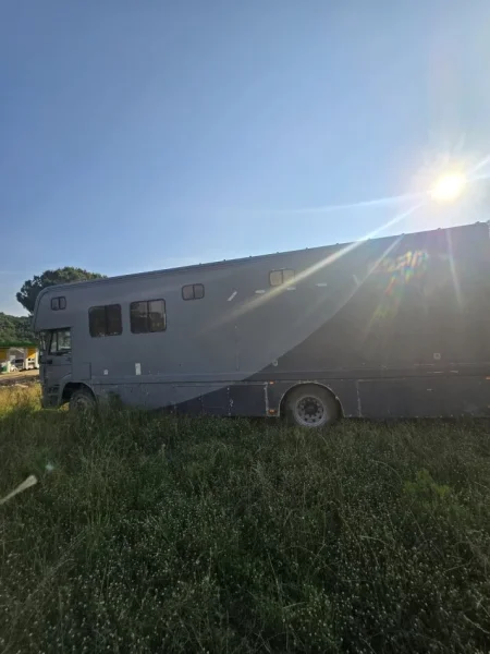 Tirane, shes Camper Daf interculer Nafte, manuale Klima 300.000 km 19.999 €