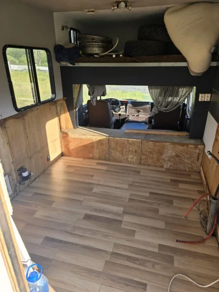 Tirane, shes Camper Daf interculer Nafte, manuale Klima 300.000 km 19.999 €