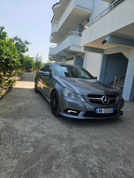 Tirane, shes makine Mercedes Benz Nafte, automatik Kondicioner 280 km 9.500 €
