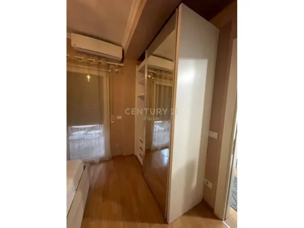 Tirane, jap me qera apartament 1+1 Kati 6, 70 m² 500 € 