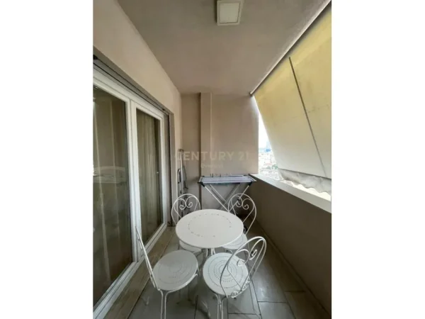 Tirane, jap me qera apartament 1+1 Kati 6, 70 m² 500 € 