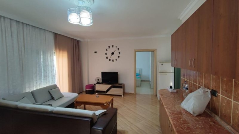 Tirane, jepet me qera apartament 2+1+Ballkon Kati 4, 90 m² 450 € (Astir, Rruga Loni Ligori)