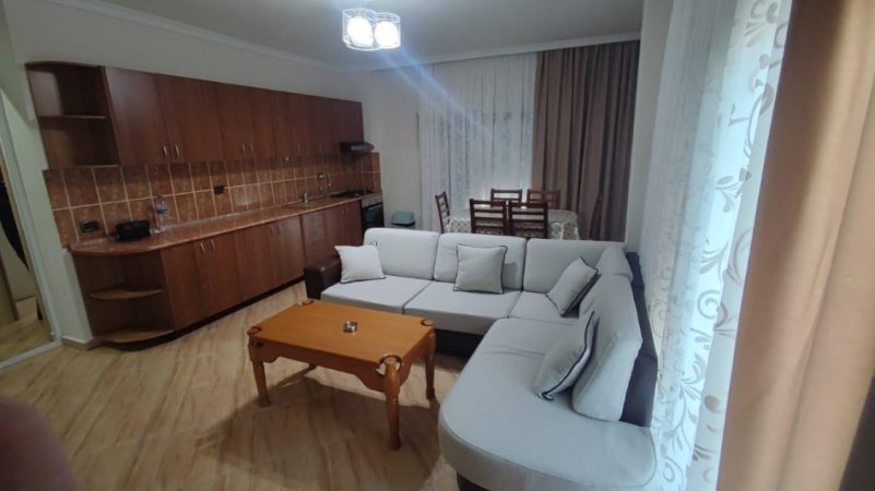 Tirane, jepet me qera apartament 2+1+Ballkon Kati 4, 90 m² 450 € (Astir, Rruga Loni Ligori)