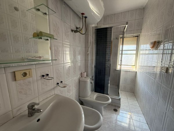 Tirane, jepet me qera apartament NE NJE SUPER ZONE 2+1+Aneks+Ballkon Kati 5, 120 m² 500 € (Prokuroria Mine Peza)