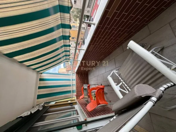 Tirane, shitet apartament 2+1 Kati 2, 121 m² 250.000 € 