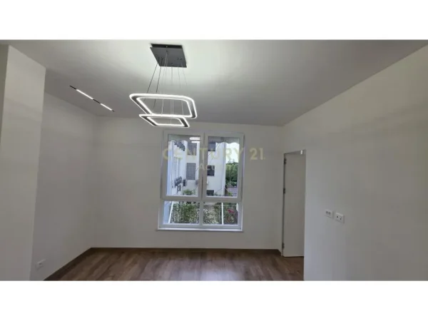 Tirane, shes apartament 2+1 Kati 3, 77 m² 192.000 € 