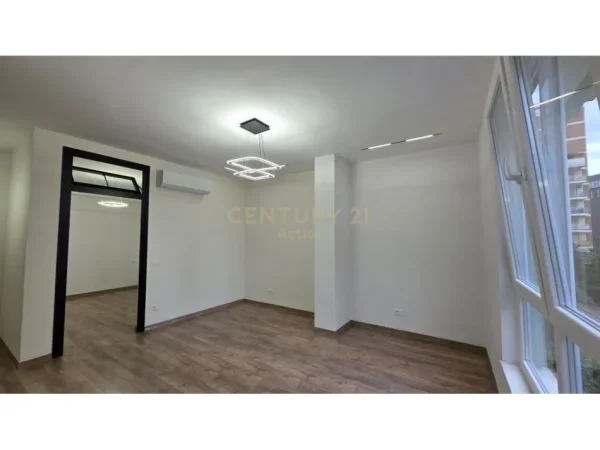 Tirane, shes apartament 2+1 Kati 3, 77 m² 192.000 € 